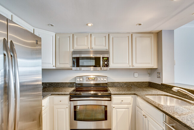 Stainless Kitchen - 701 Pennsylvania Ave NW