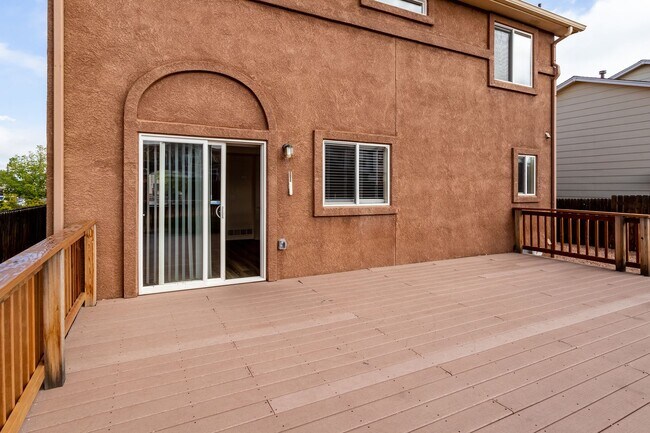 Building Photo - 4815 Tory Ridge Dr