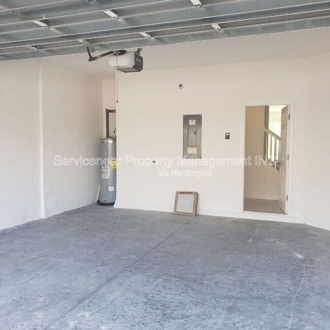 Building Photo - 34152 Cinder Way