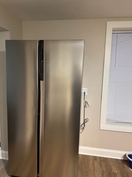 Building Photo - 641 Franklin St