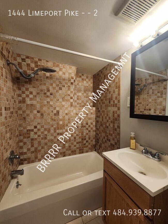 Building Photo - Optional Garage Rental-1 bedroom 1 bathroo...