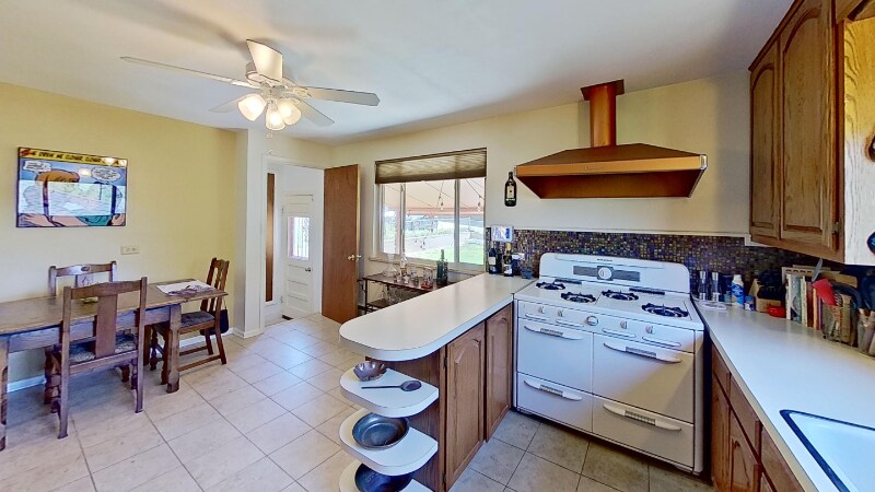 Building Photo - 4030 S Fox St