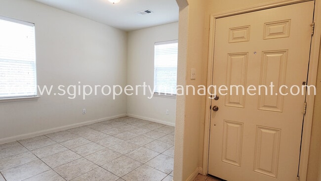 Building Photo - 333 Cedar Crk Dr