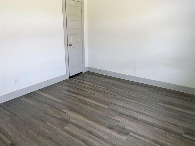 Building Photo - 14866 Dorray Ln