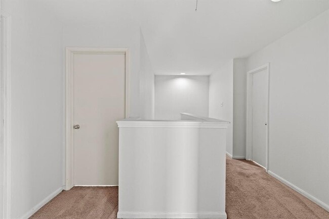 Building Photo - 3031 Lexington Lake Dr