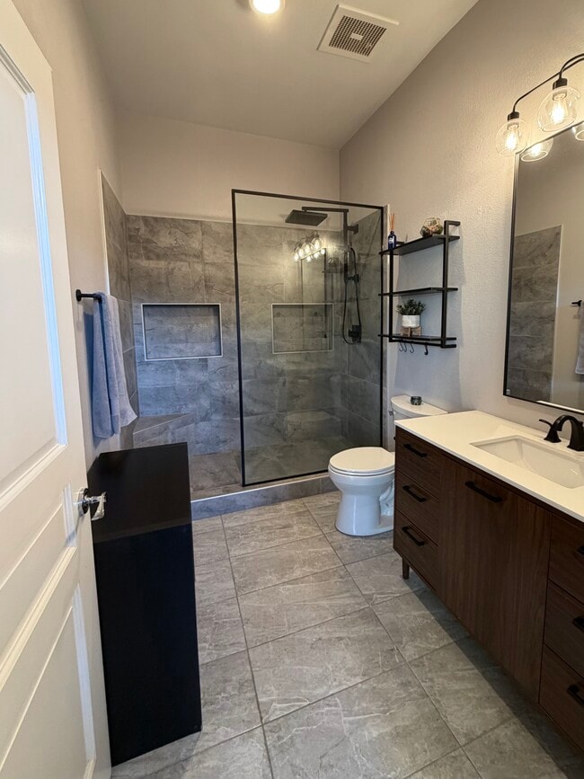 Building Photo - 25 N Downing St