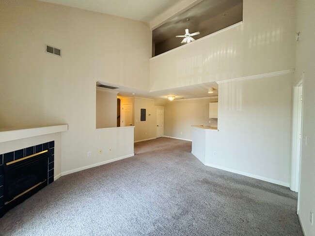 Building Photo - 209 S Knollwood Dr