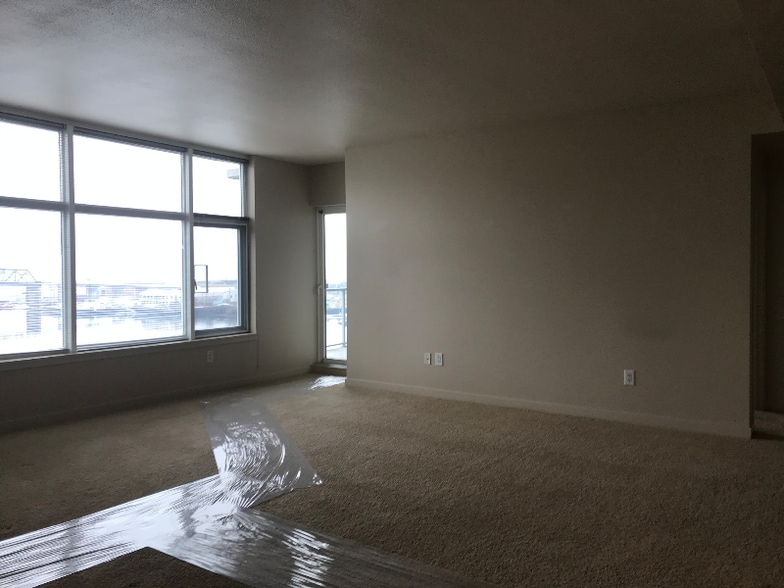 Building Photo - 1515 Dock St