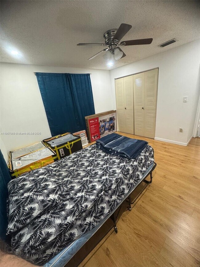 Building Photo - 8270 SW 149th Ct