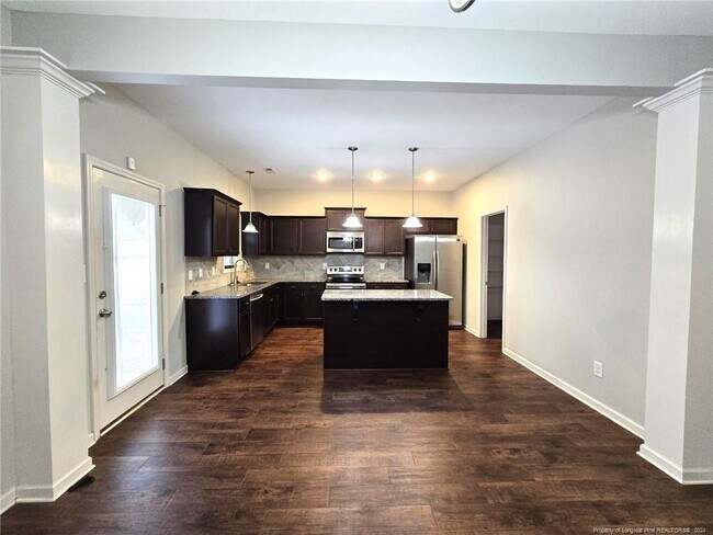 Building Photo - 2278 Lakewell Cir
