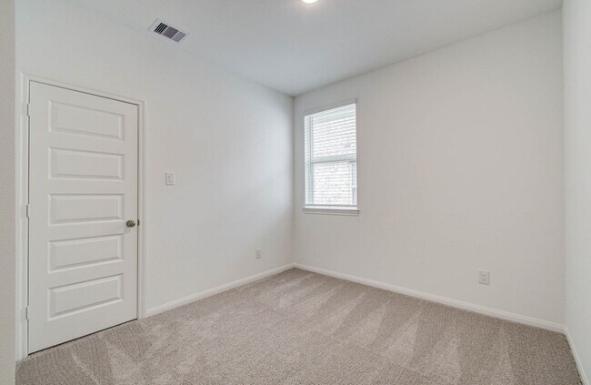 Building Photo - 24838 Harrow Mdw Dr
