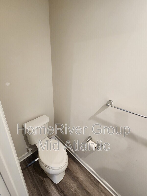 Building Photo - 203 Bowline Dr
