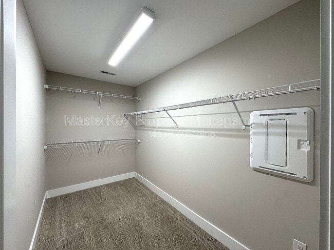 Building Photo - 102 N Dunn St