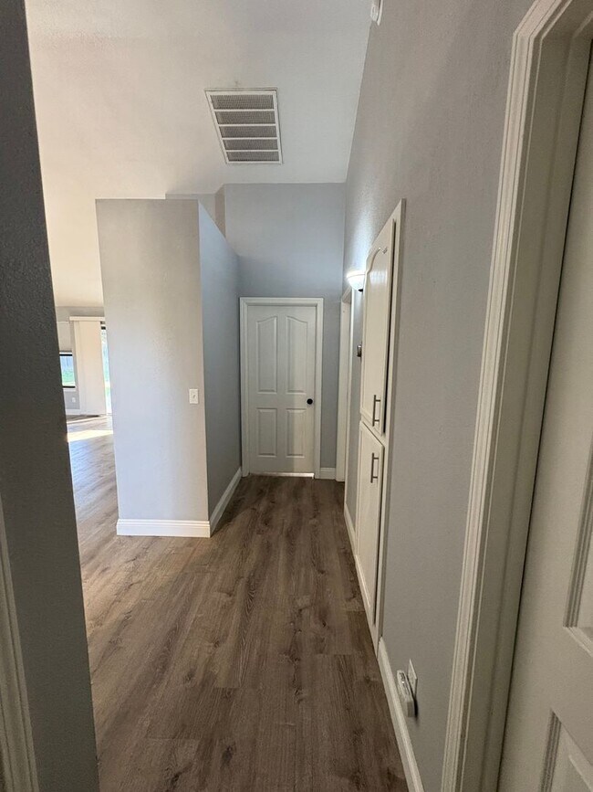 Building Photo - SE Visalia home coming soon!