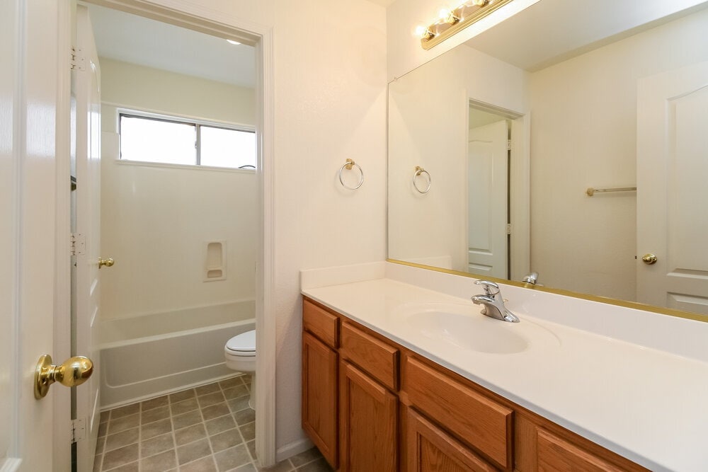 Building Photo - 3961 E Simpson Rd