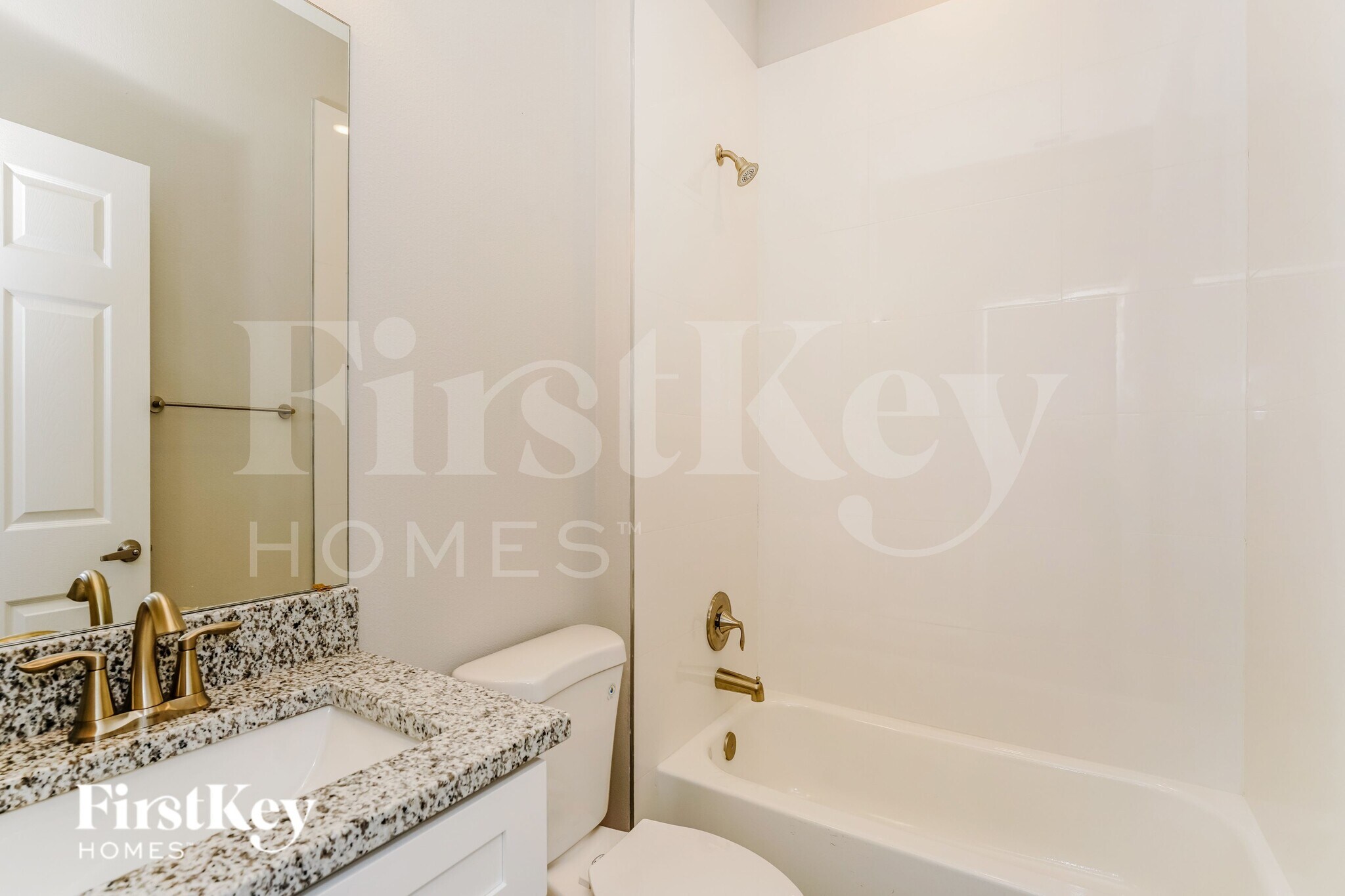 Building Photo - 446 Reading St SE