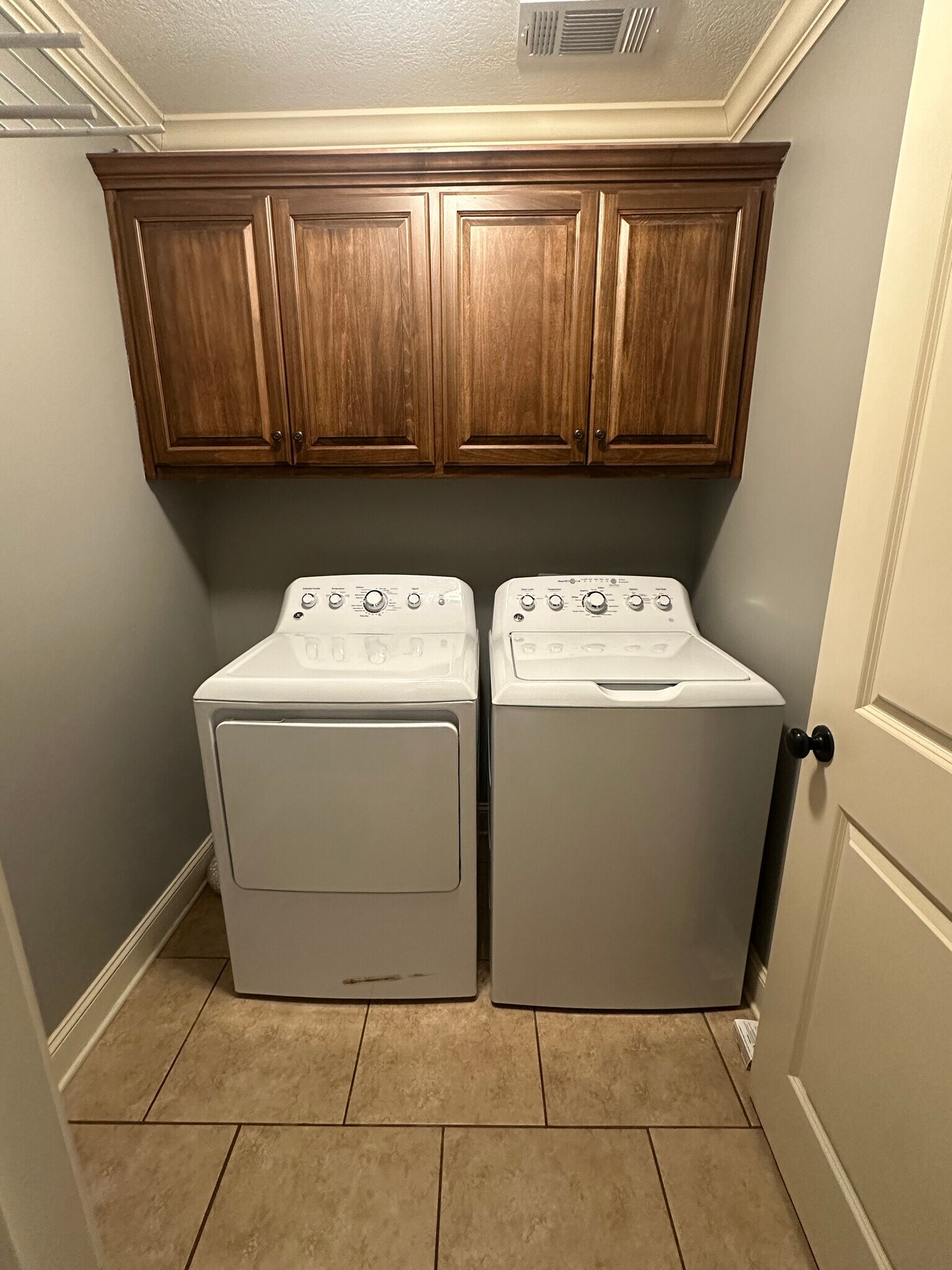 Building Photo - 30 Clovewood Cv