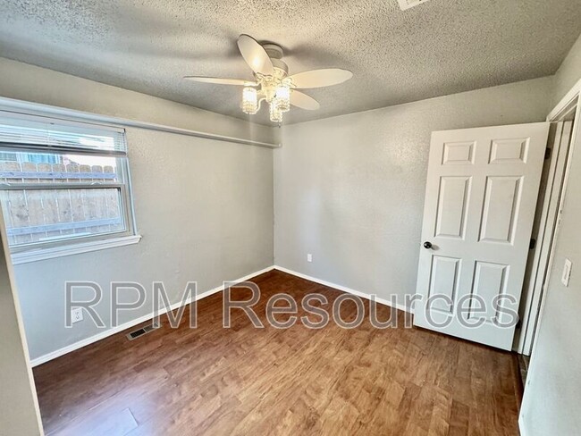 Building Photo - 725 Mabel C Fry Blvd