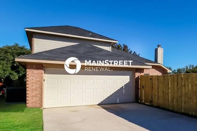 Building Photo - 3 Bedroom Pet-Friendly Home in Cedar Hill, TX with Main Street Renewal