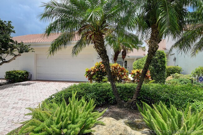 Building Photo - 19550 Sawgrass Dr