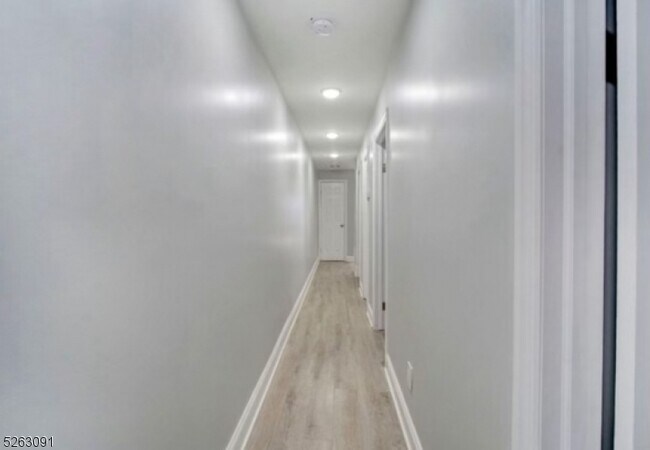 Building Photo - 76 Highland Ave