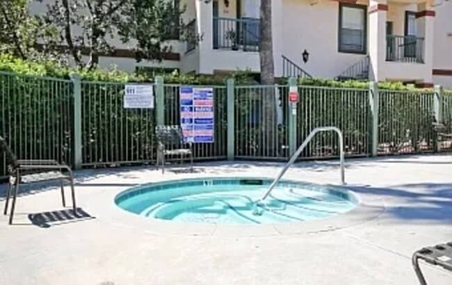 Building Photo - 10921 Sabre Hill Dr