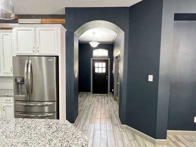 Building Photo - 211 Pleasant Hl Wy