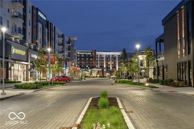 Building Photo - 9749 Junction