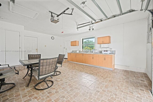 Building Photo - 26100 SW 192nd Ave
