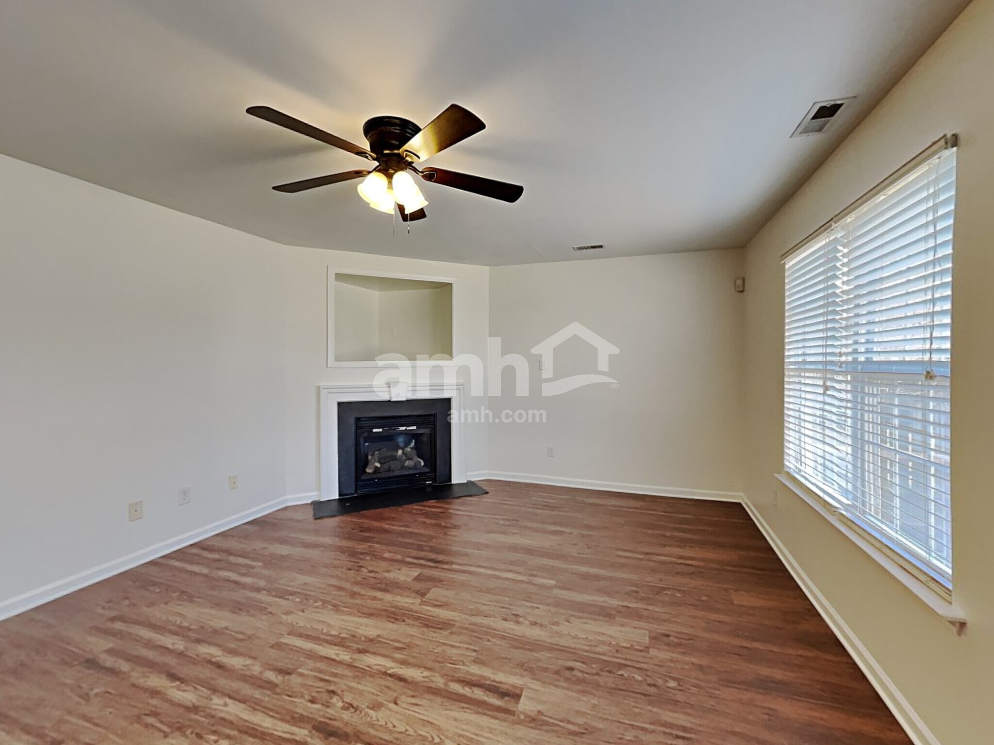 Building Photo - 254 Royalton Rd