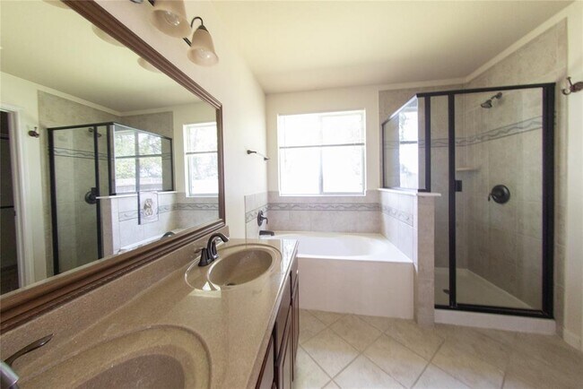Building Photo - 30018 Bumble Bee Dr