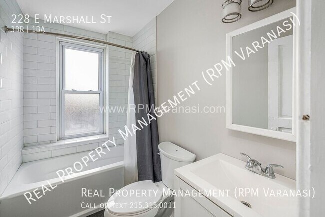 Building Photo - Spacious 3-Story Gem in Norristown with Mo...