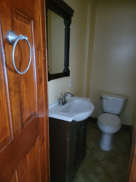 Building Photo - 111 N Phetteplace St