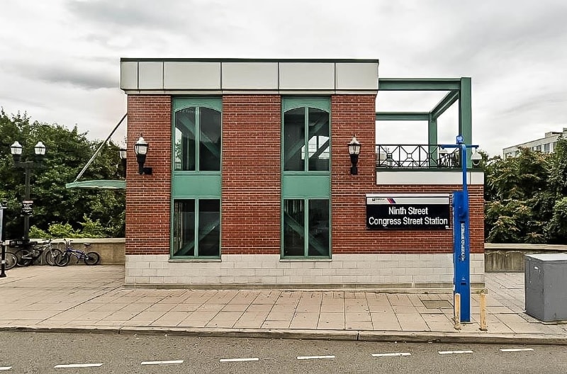 Building Photo - 44 Pierce Ave