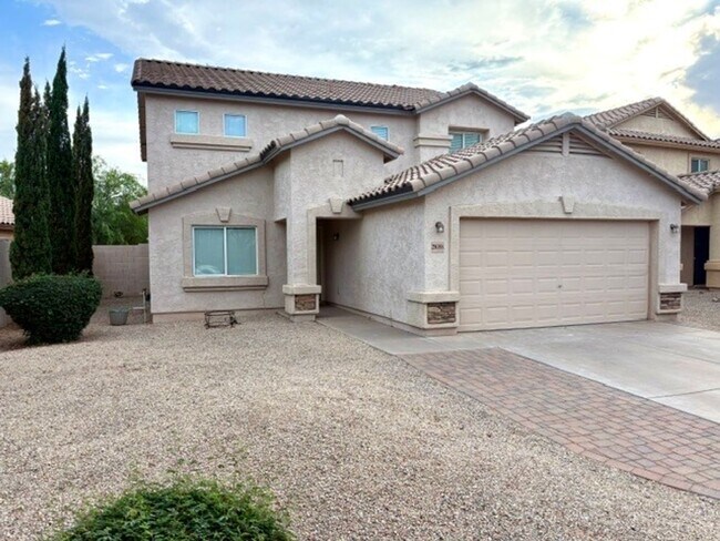 Building Photo - LARGE 4 Bedroom 3 Bathroom Copper Basin Home!