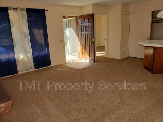 Building Photo - 924 N O St