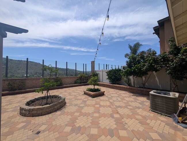 Building Photo - Great 3 Bedroom Home in Fallbrook!