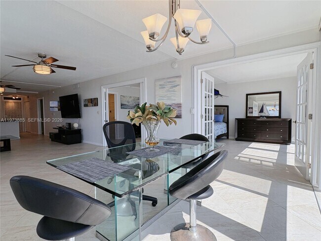 Building Photo - 3100 NE 49th St