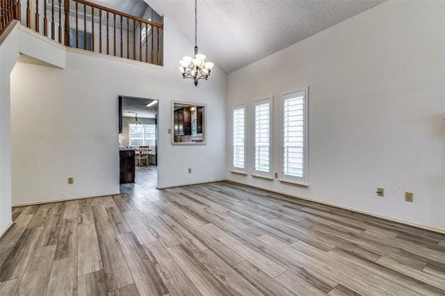Building Photo - 524 Raintree Cir