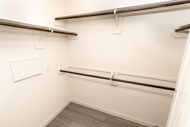 Building Photo - 2523 Montecito Ln