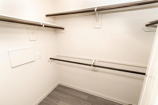 Building Photo - 2622 Camarilla Ln