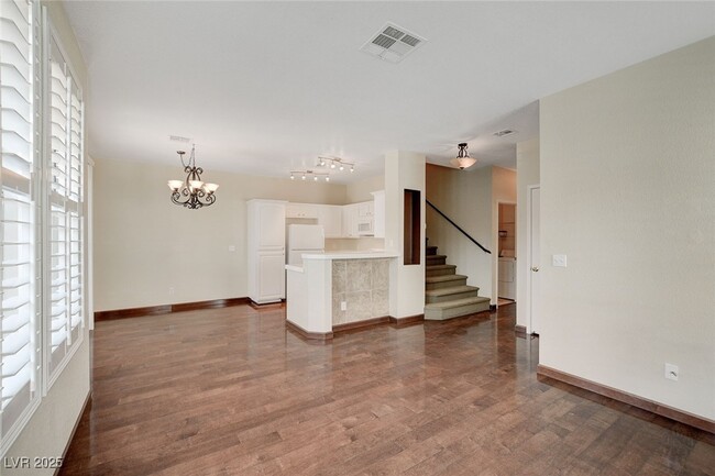 Building Photo - 251 S Green Valley Pkwy