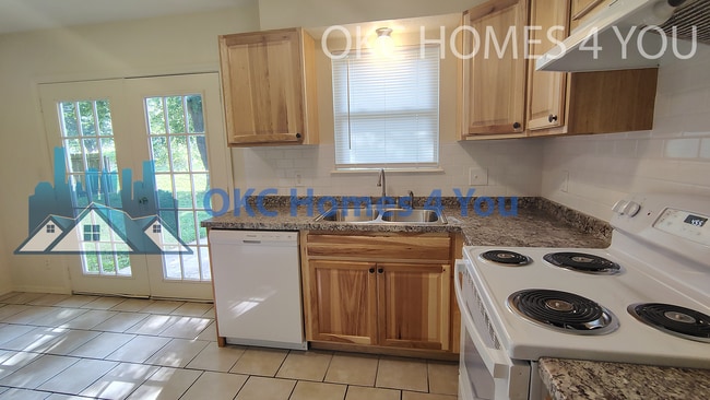 Building Photo - Remodeled 3 Bed in Mustang