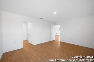 Building Photo - 615 Bean Bnd