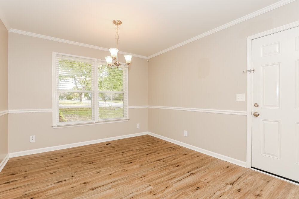 Building Photo - 2409 Racquet Club Dr