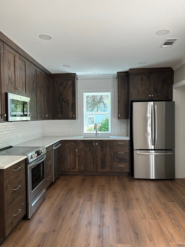 Building Photo - 1672 South Milledge Avenue