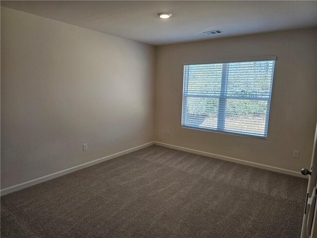 Building Photo - 490 Walnut Grv Wy