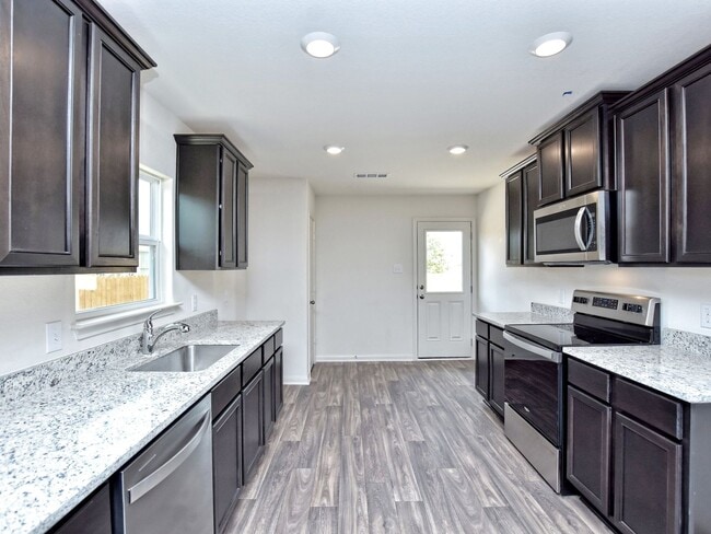 Building Photo - 1794 SF Home in Stonebridge Crossing - 4 B...