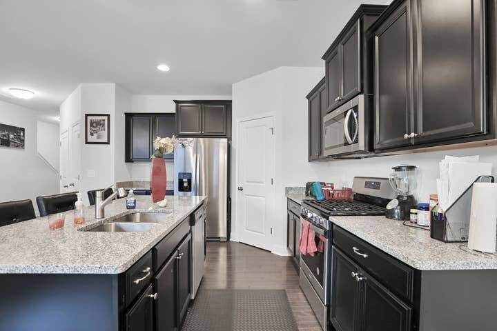 Building Photo - 5512 Cascade Run