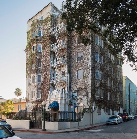 Building Photo - 1817 Hillcrest Rd